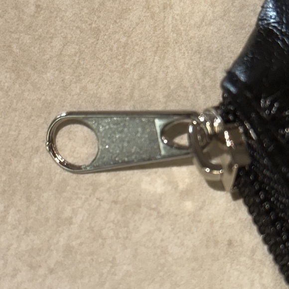 Rue21 Patent Black Clutch/Wristlet w Bow NWT - Picture 8 of 8